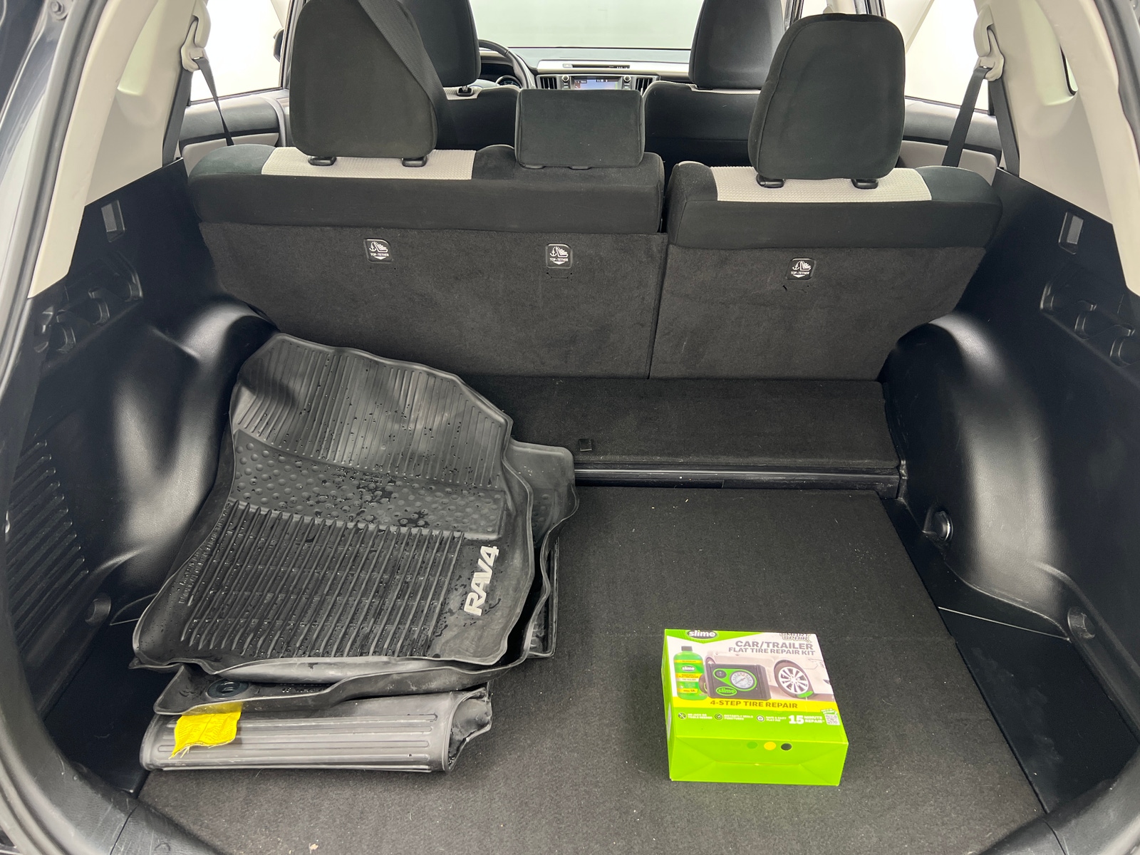 Thumbnail: 2018 Toyota RAV4 - 7