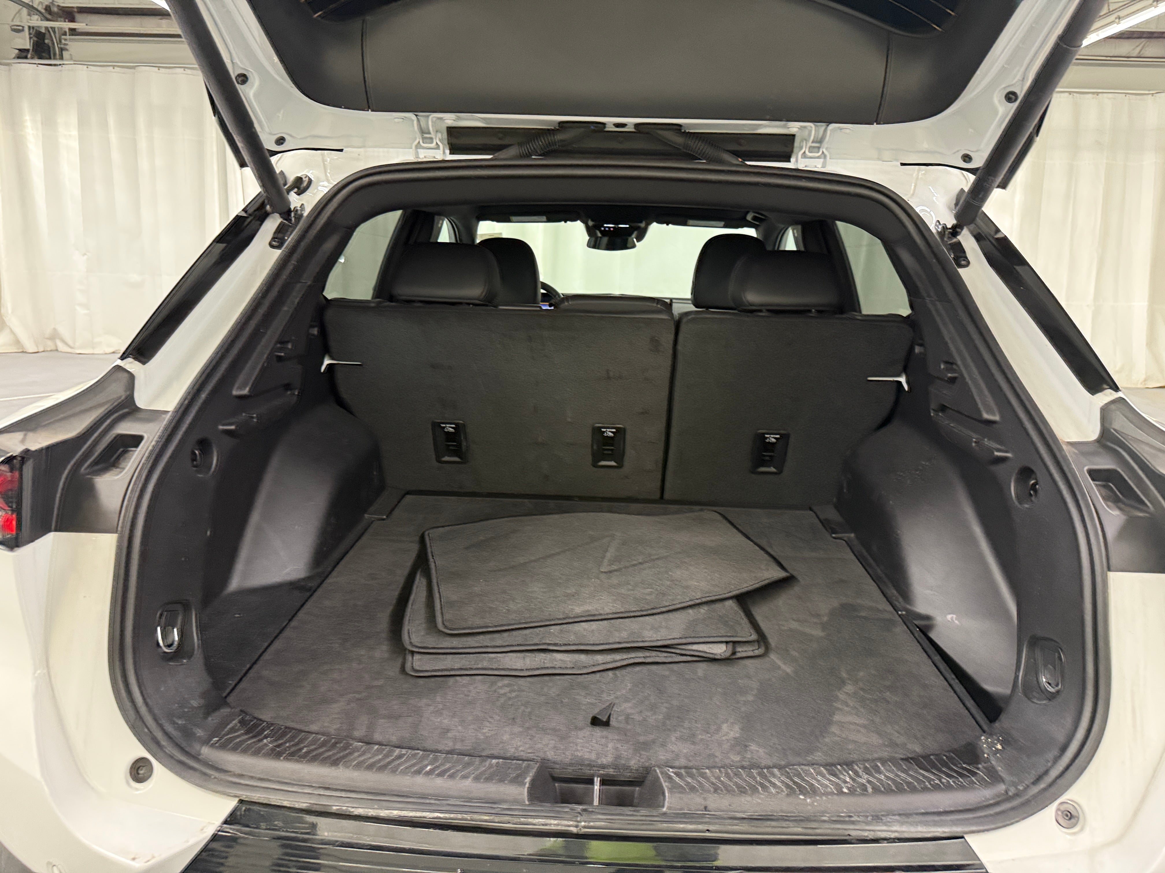 Used 2025 Chevrolet Equinox EV LT with VIN 3GN7DLRP0SS158751 for sale in Pewaukee, WI