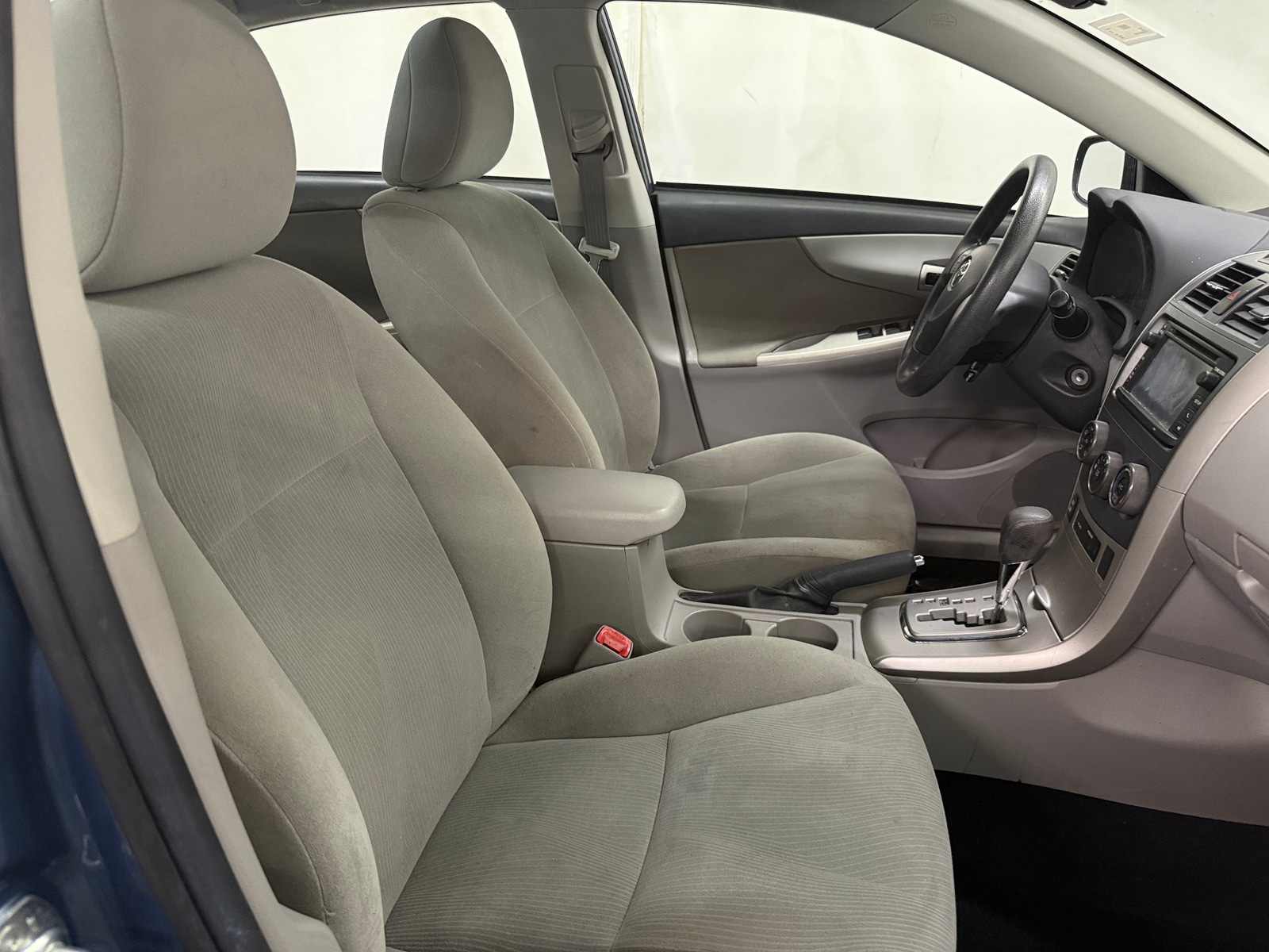 Thumbnail: 2013 Toyota Corolla - 2