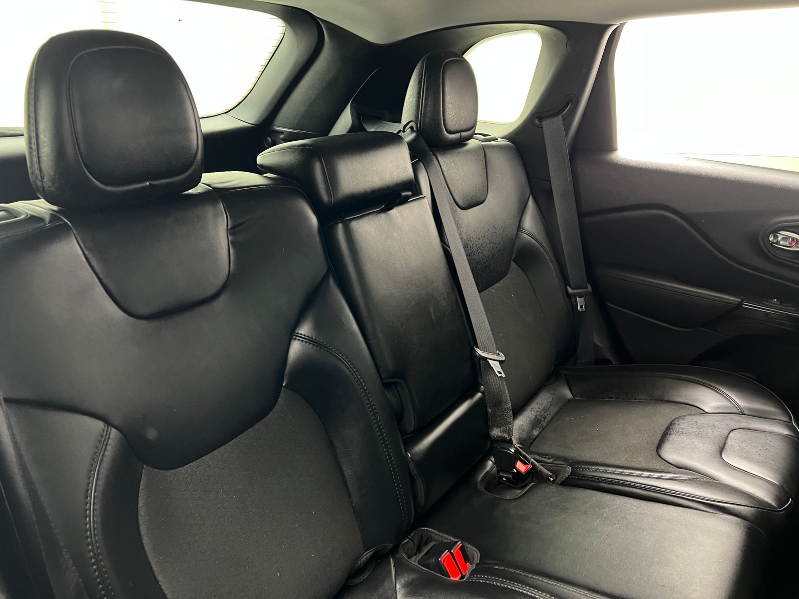 Thumbnail: 2021 Jeep Cherokee - 6