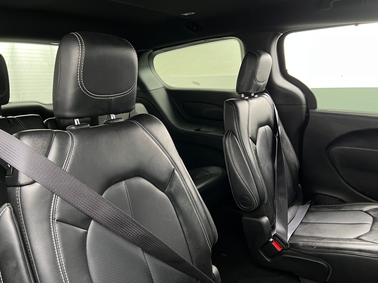 Thumbnail: 2025 Chrysler Pacifica - 5