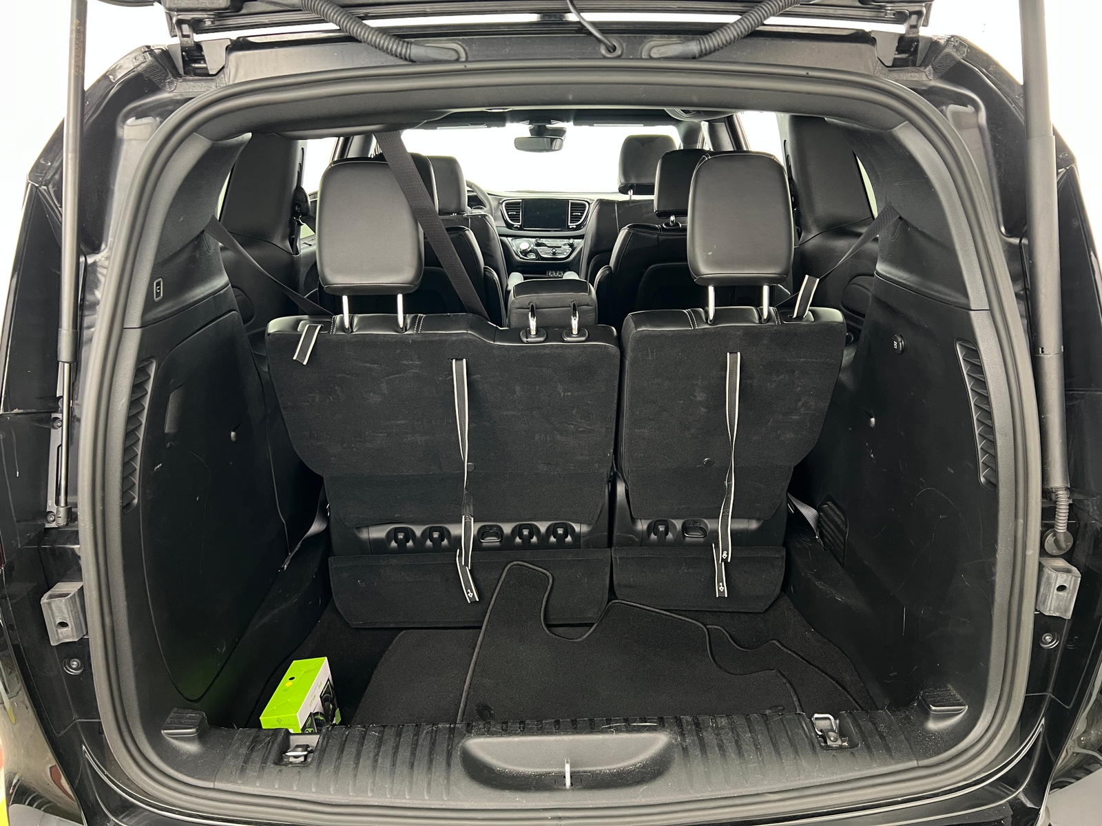 Thumbnail: 2025 Chrysler Pacifica - 6