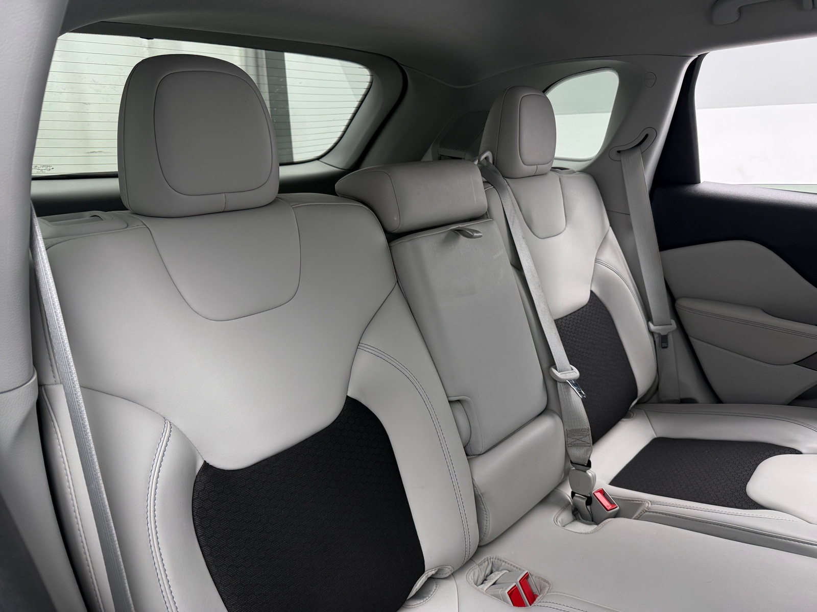 Thumbnail: 2020 Jeep Cherokee - 6