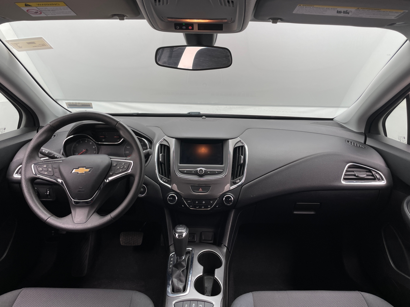 Thumbnail: 2019 Chevrolet Cruze - 3