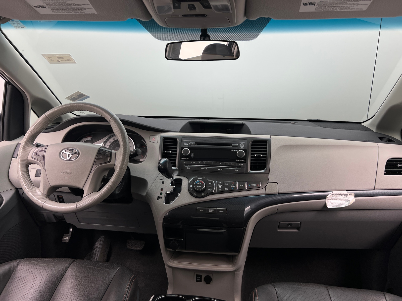 Thumbnail: 2011 Toyota Sienna - 2