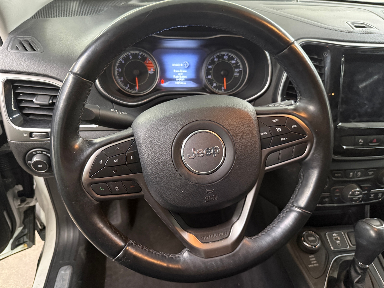 Thumbnail: 2019 Jeep Cherokee - 4