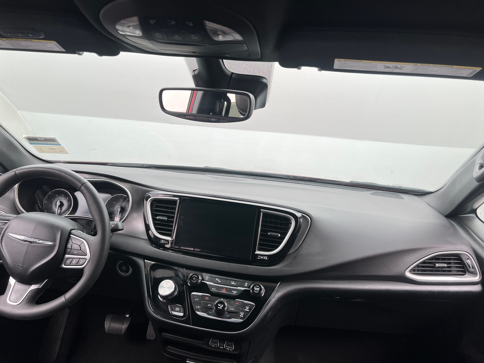 Thumbnail: 2025 Chrysler Pacifica - 2