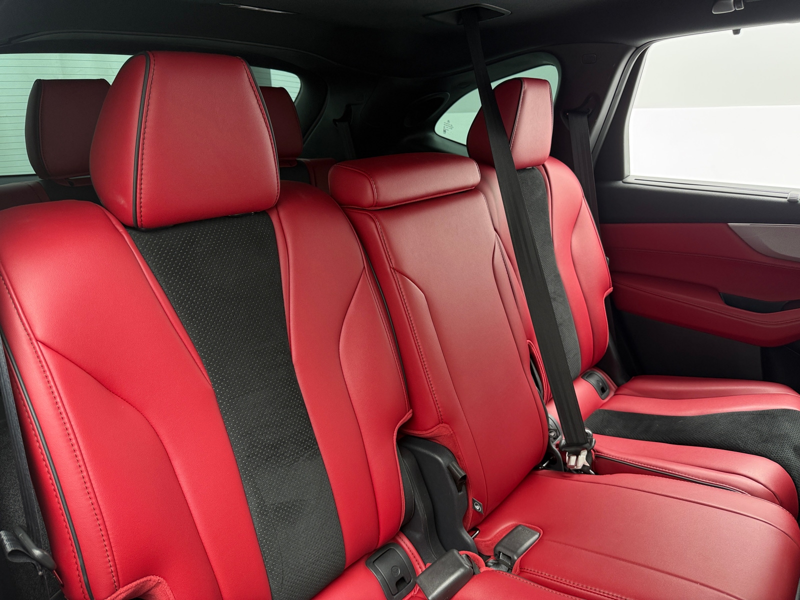 Thumbnail: 2023 Acura MDX - 5