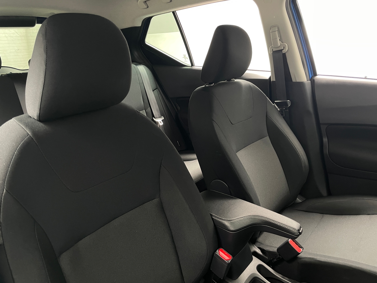 Thumbnail: 2025 Nissan Kicks - 2