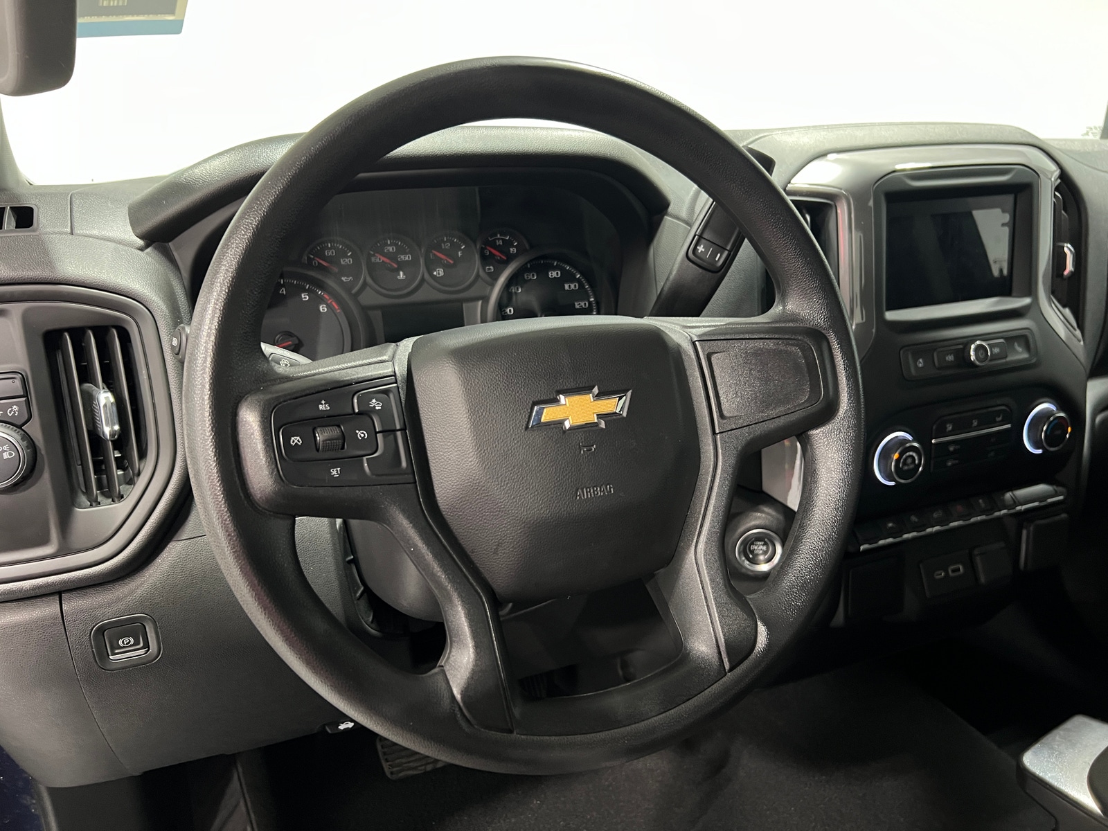 Thumbnail: 2022 Chevrolet Silverado 1500 - 5