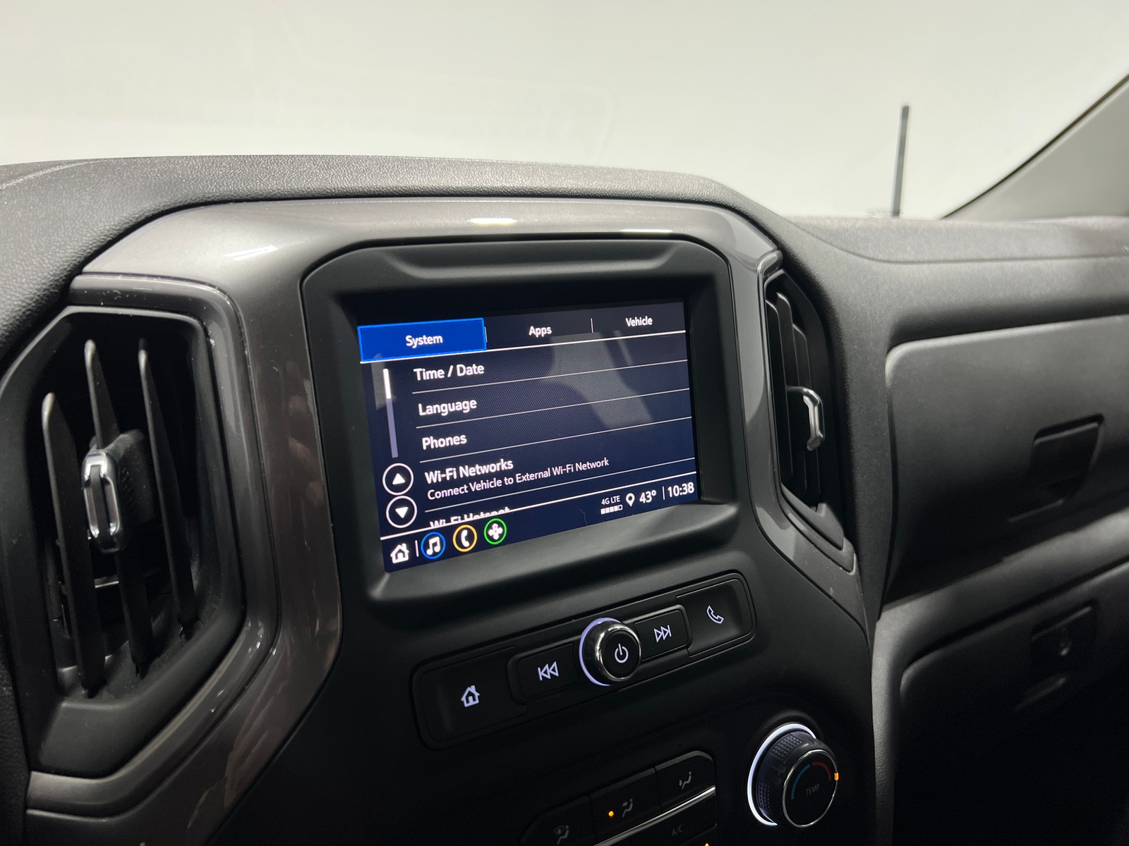 Thumbnail: 2022 Chevrolet Silverado 1500 - 4