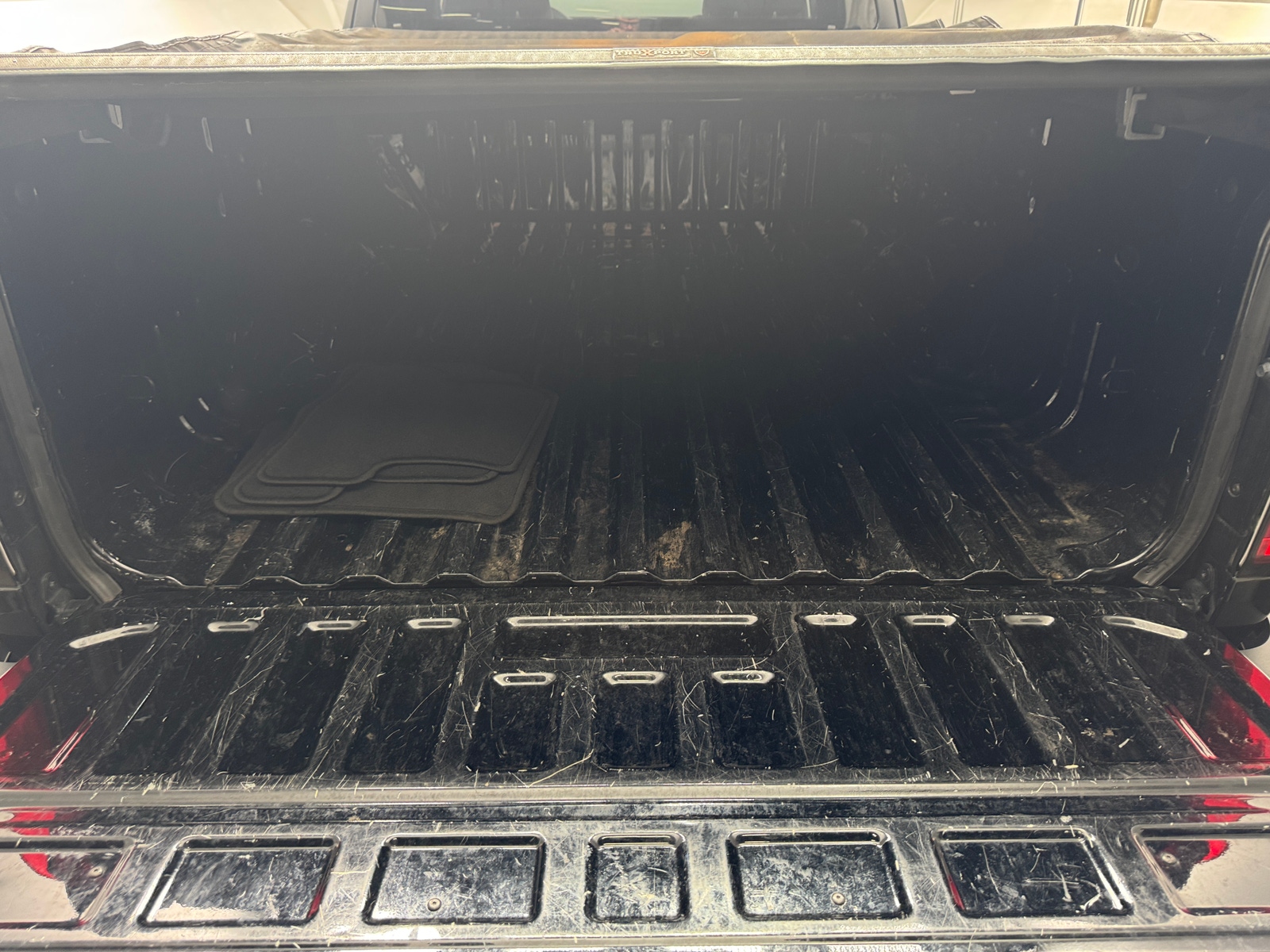 Thumbnail: 2022 Chevrolet Colorado - 6