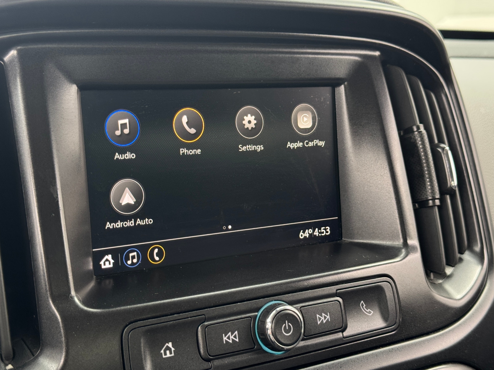 Thumbnail: 2022 Chevrolet Colorado - 4