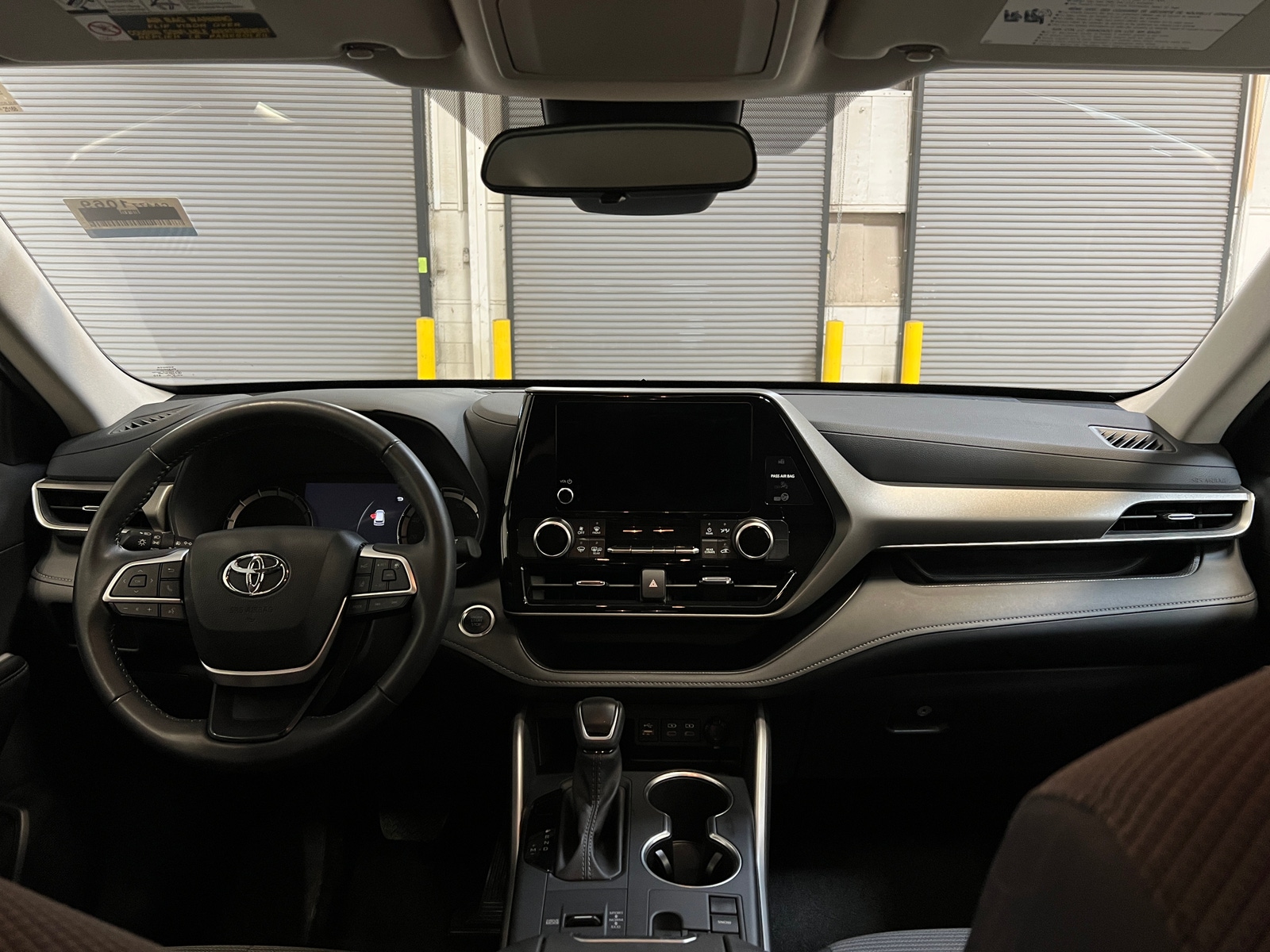 Thumbnail: 2025 Toyota Highlander - 3