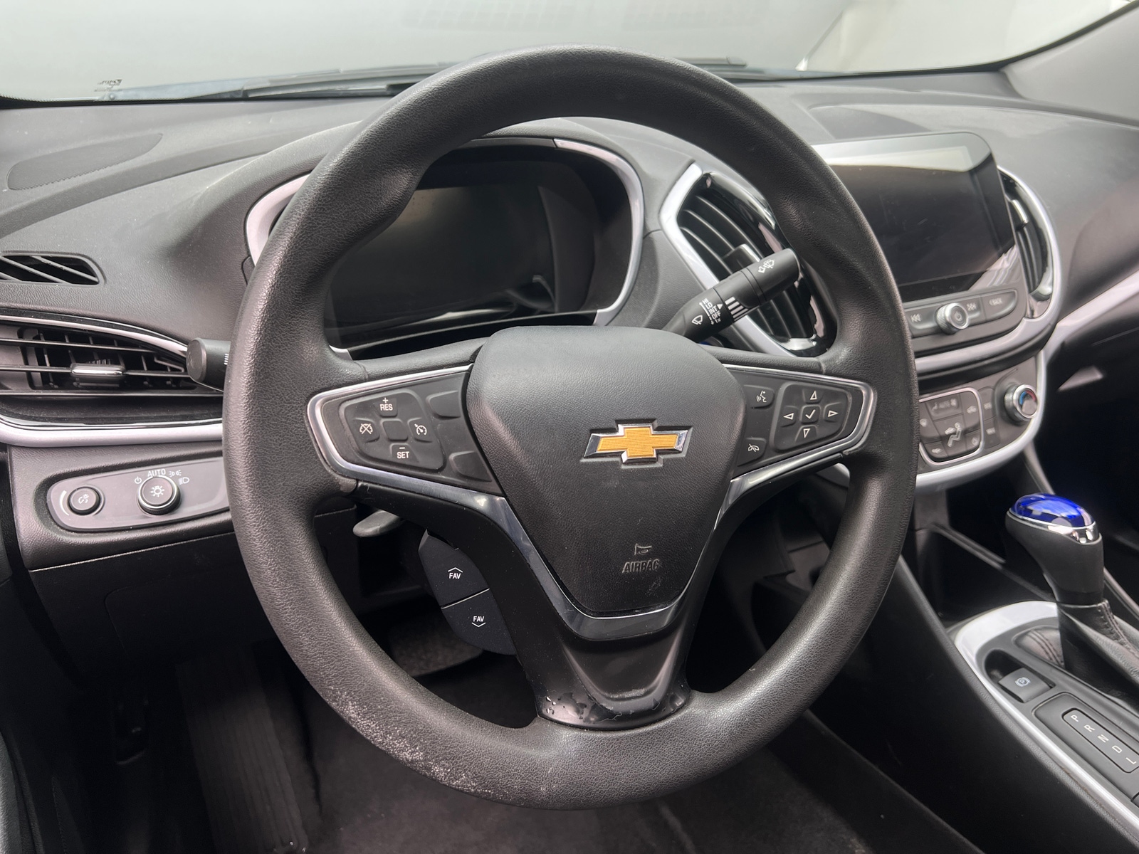 Thumbnail: 2018 Chevrolet Volt - 5