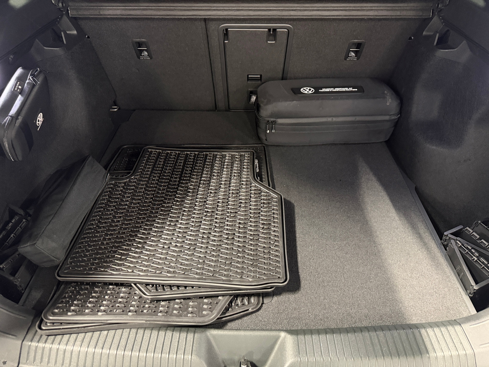 Thumbnail: 2023 Volkswagen ID.4 - 6