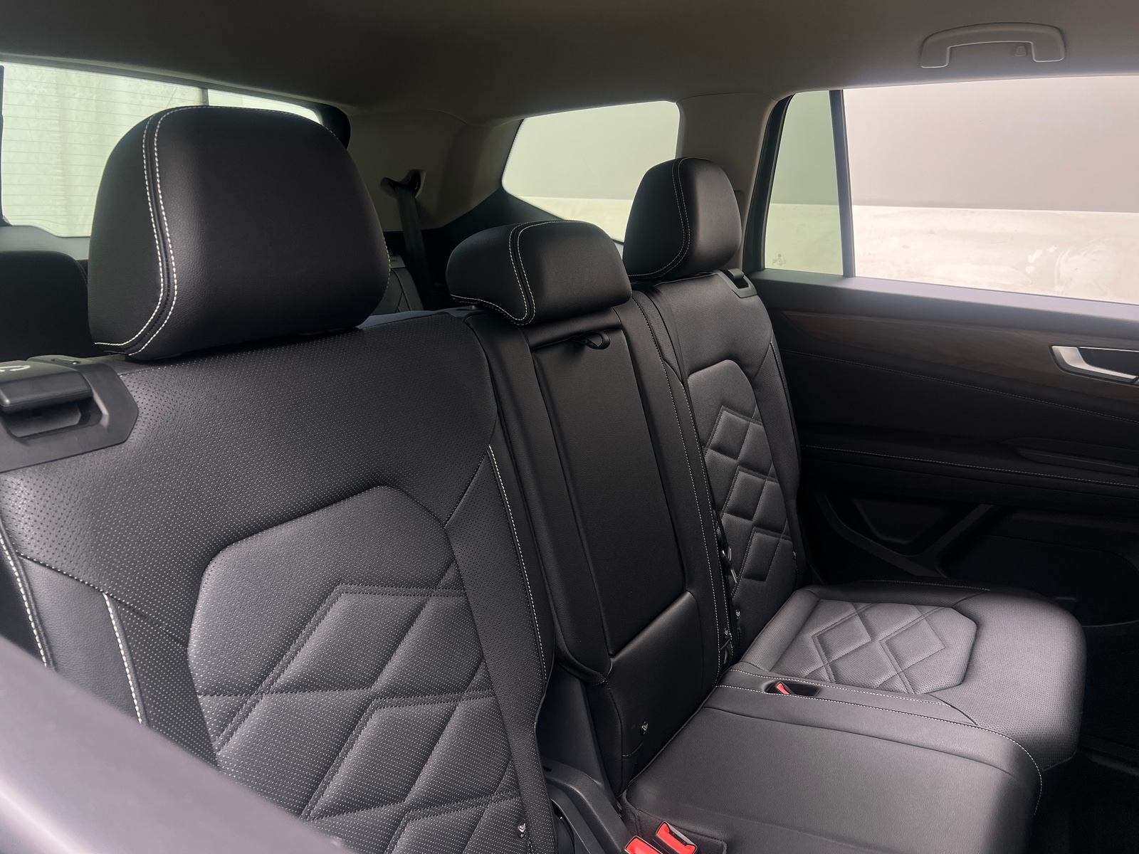 Thumbnail: 2025 Volkswagen Atlas - 5