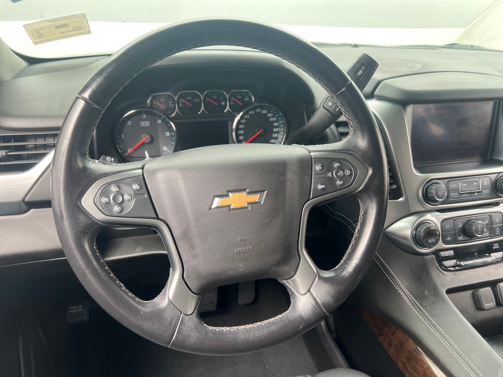Thumbnail: 2019 Chevrolet Suburban - 5