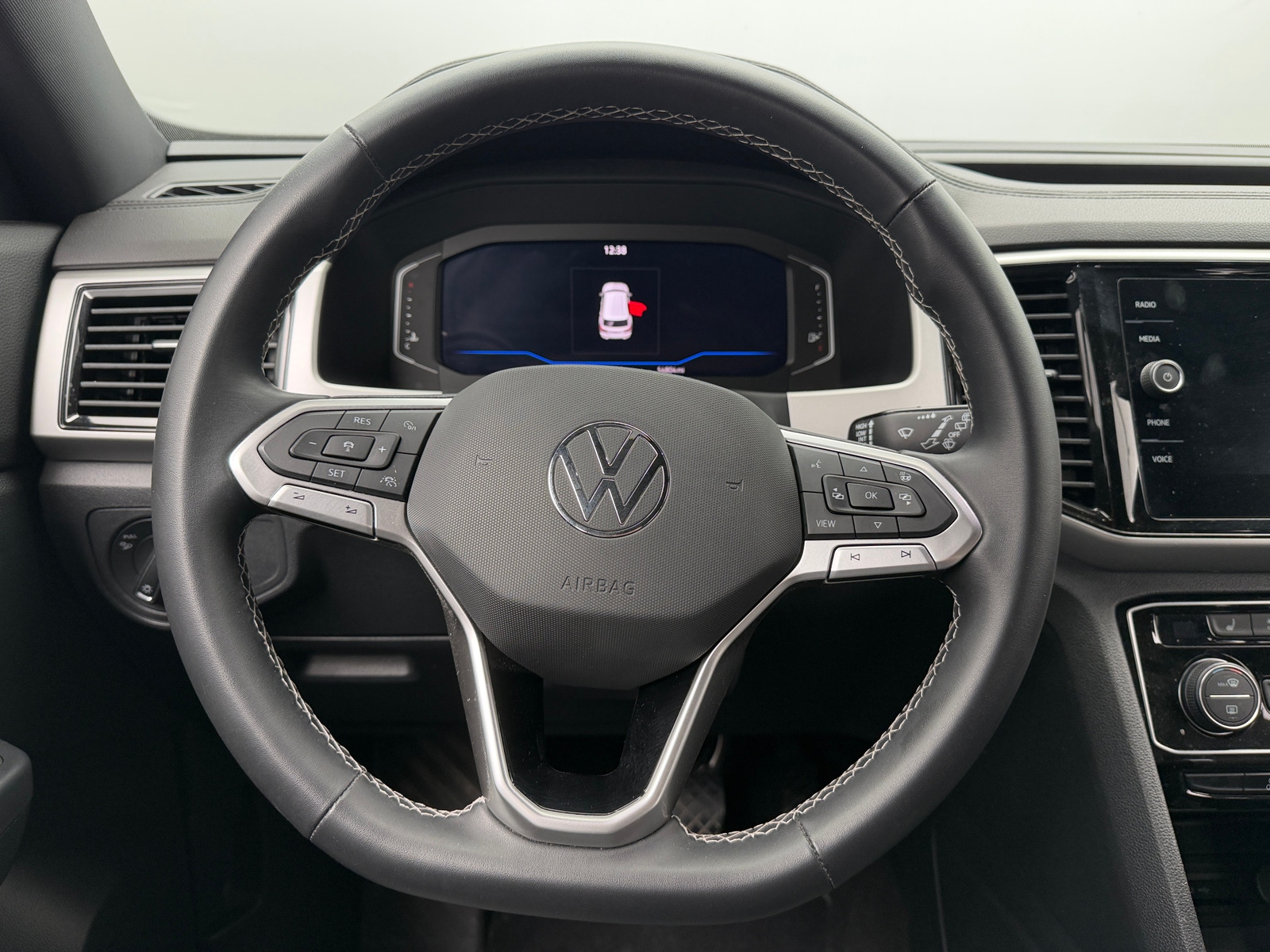 Thumbnail: 2021 Volkswagen Atlas - 4