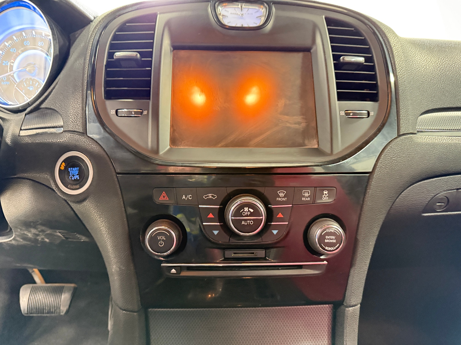 Thumbnail: 2012 Chrysler 300 - 3