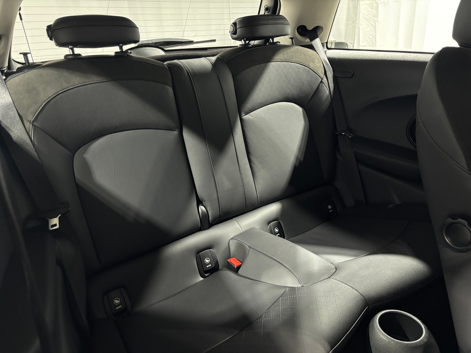 Thumbnail: 2022 MINI Cooper Hardtop - 5