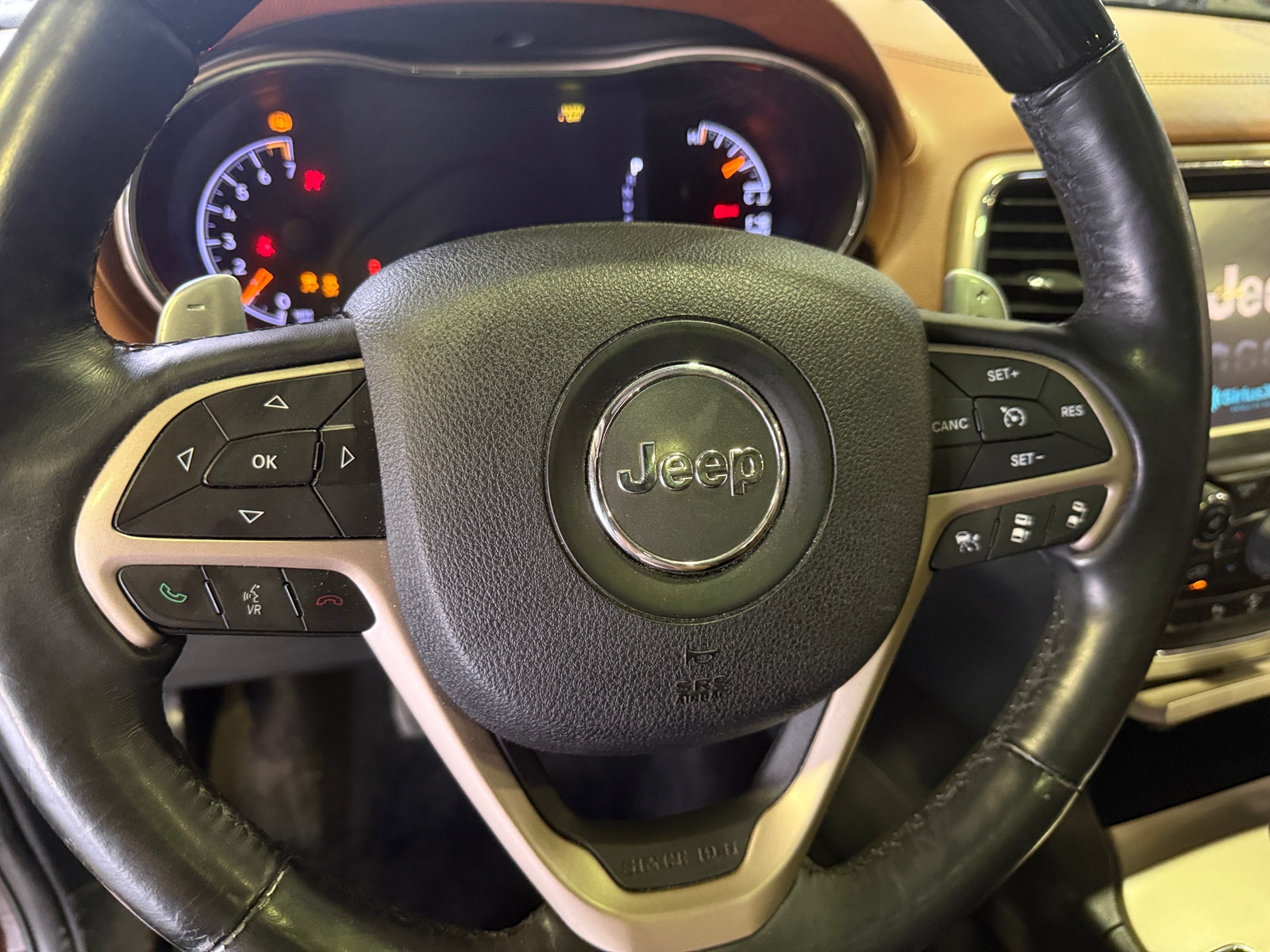 Thumbnail: 2015 Jeep Grand Cherokee - 4