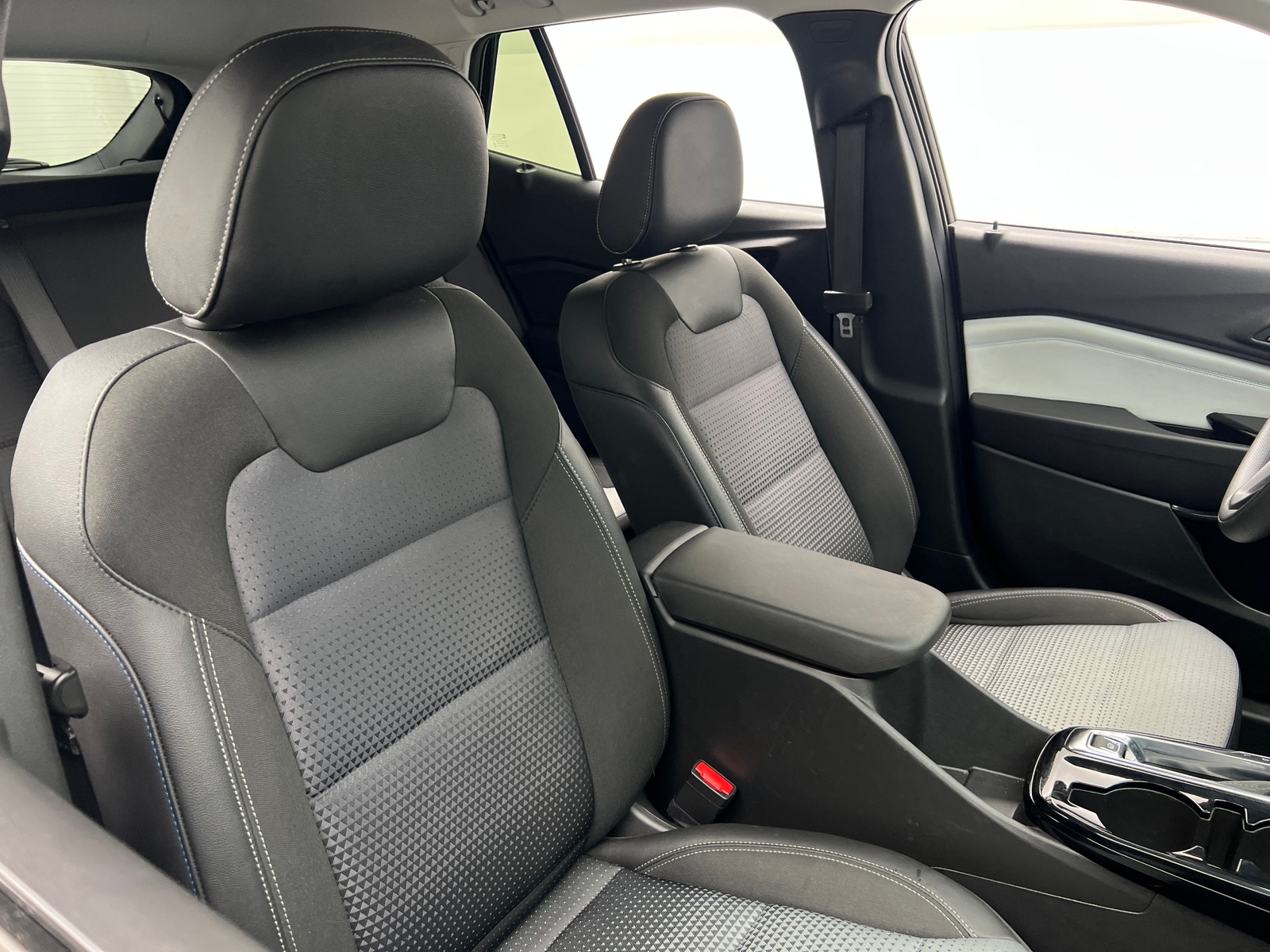 Thumbnail: 2025 Chevrolet Trax - 2