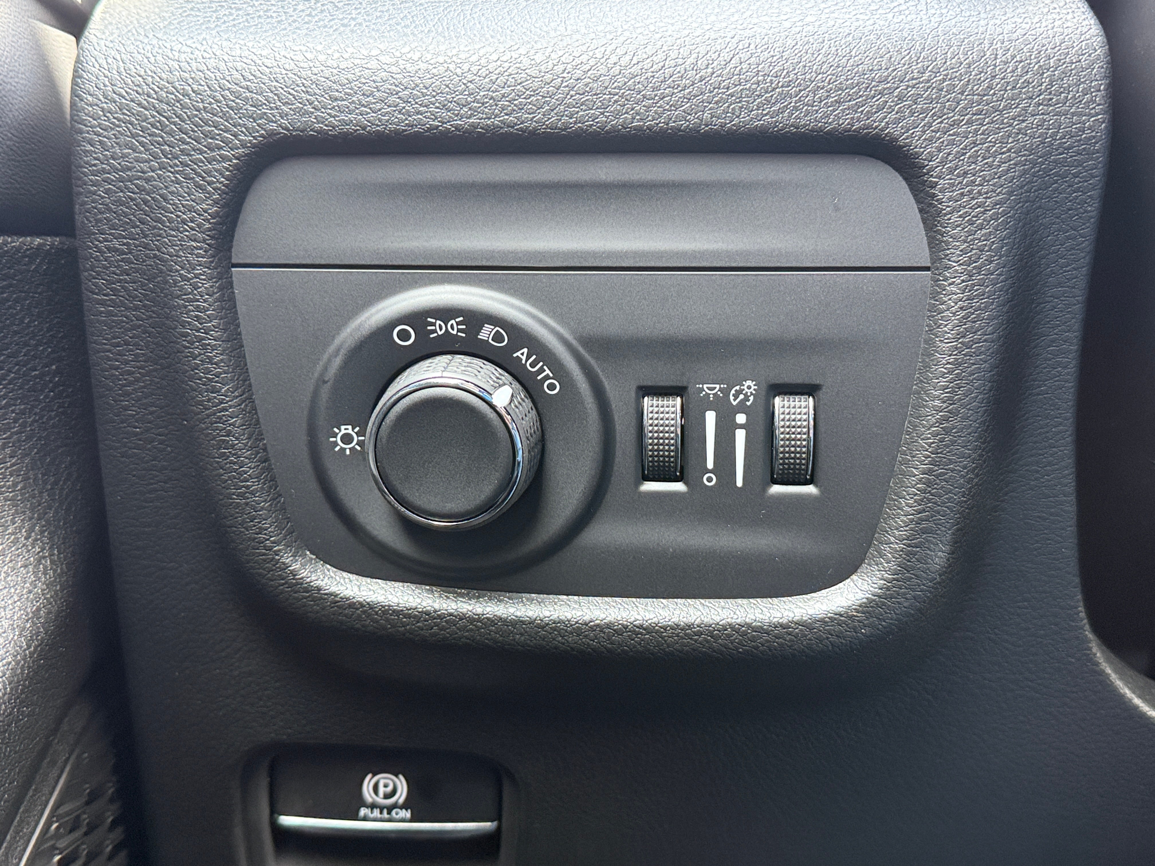 2026 Jeep Grand Cherokee Laredo - Photo 14