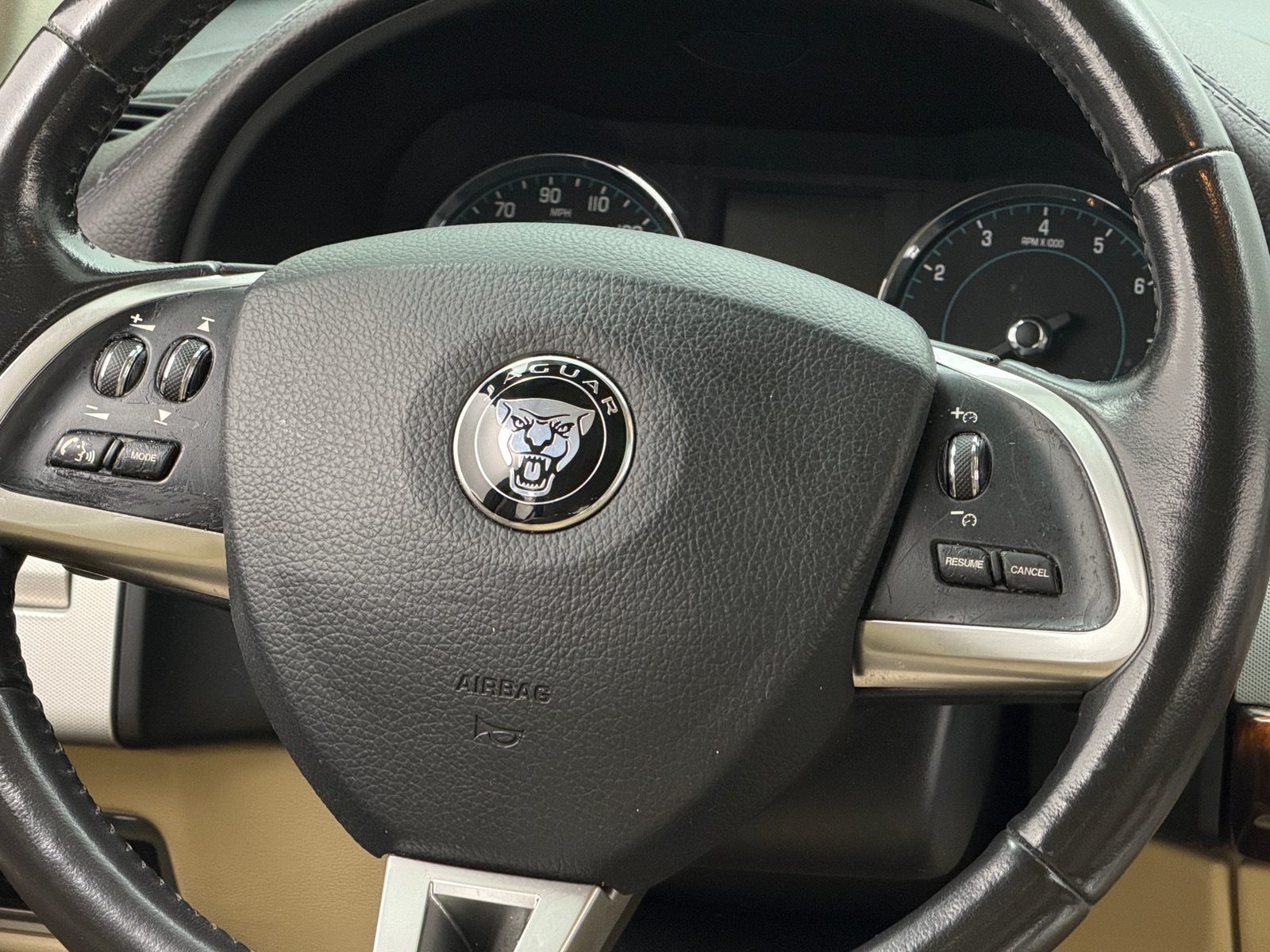 Thumbnail: 2015 Jaguar XF - 4