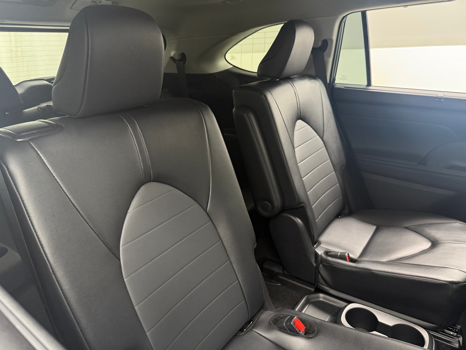 Thumbnail: 2025 Toyota Highlander - 5