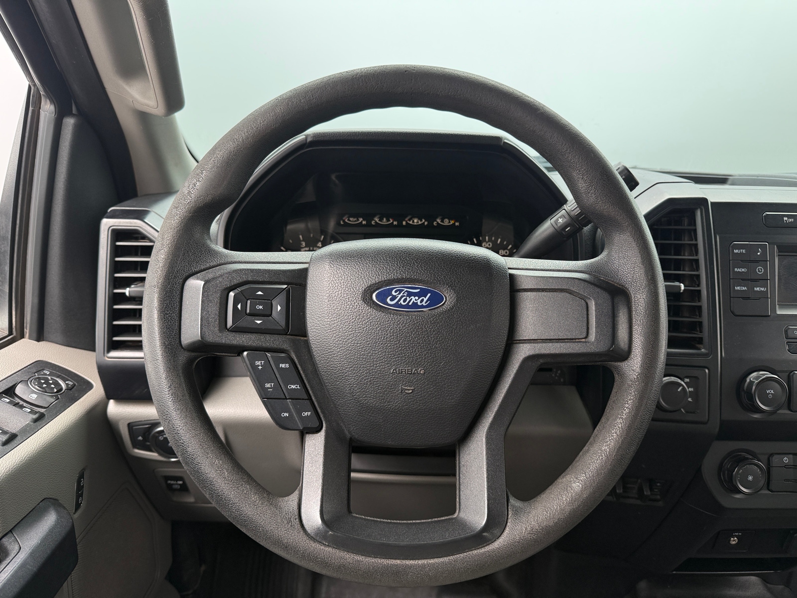 Thumbnail: 2020 Ford Econoline - 5