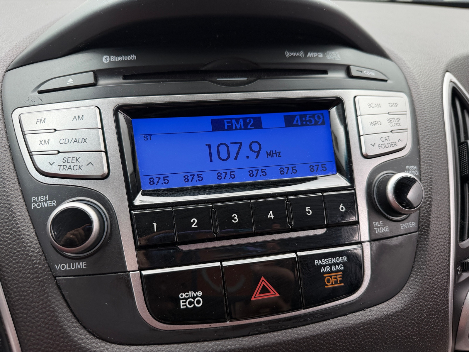 Thumbnail: 2013 Hyundai Tucson - 4