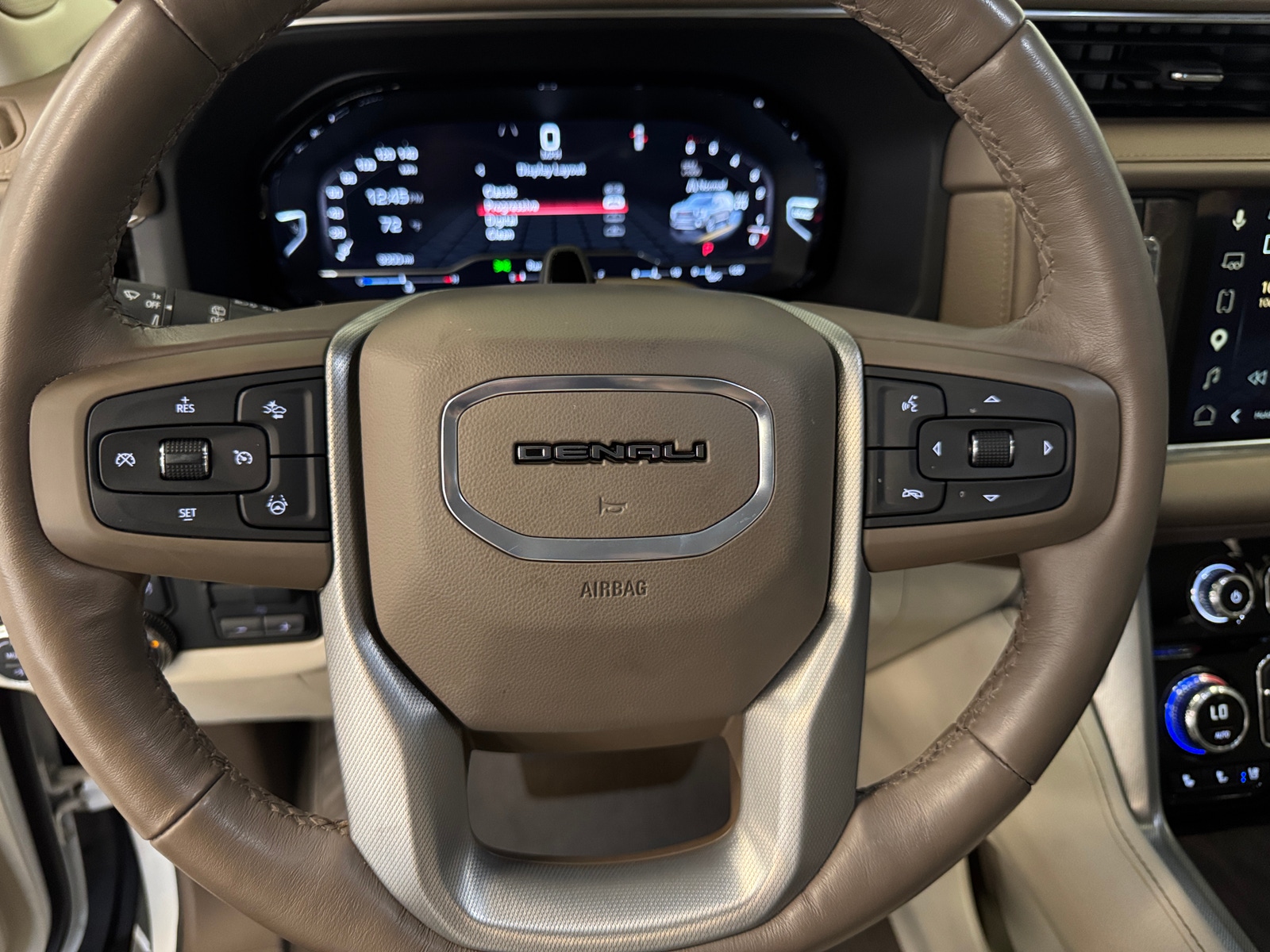 Thumbnail: 2024 GMC Yukon XL - 4