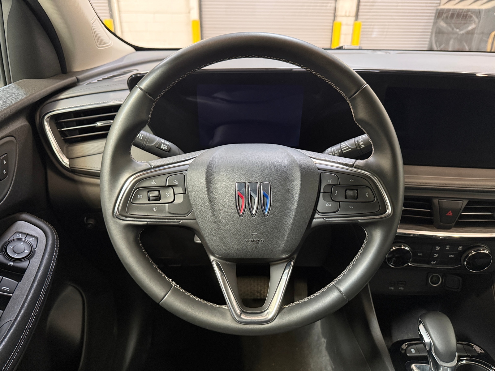 Thumbnail: 2025 Buick Encore GX - 4