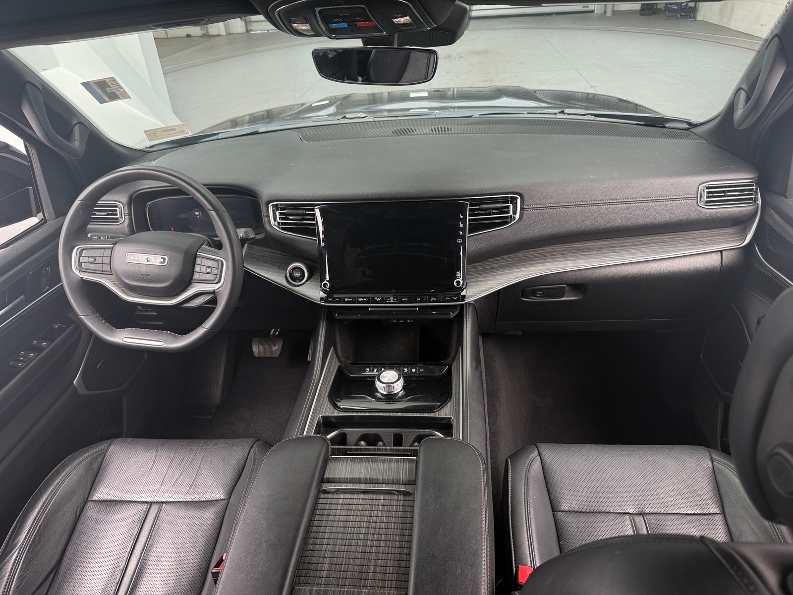 Thumbnail: 2023 Jeep Wagoneer - 2