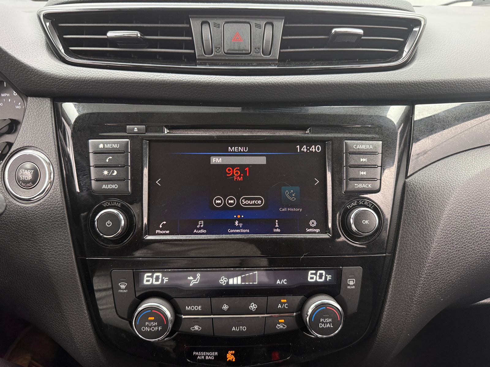 Thumbnail: 2019 Nissan Rogue Sport - 4