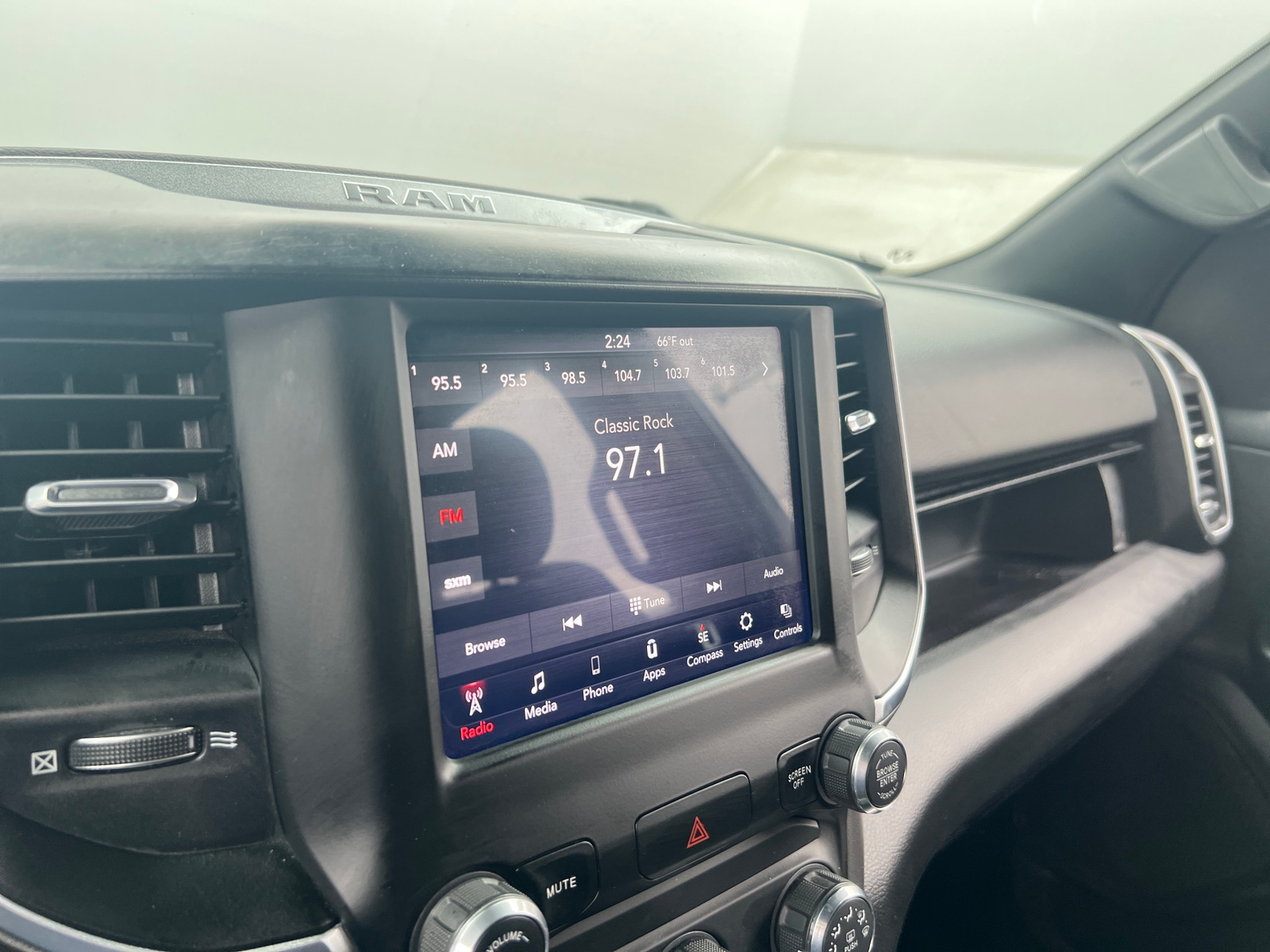 Thumbnail: 2019 RAM 1500 - 4