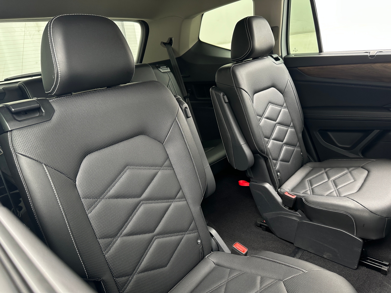 Thumbnail: 2024 Volkswagen Atlas - 5