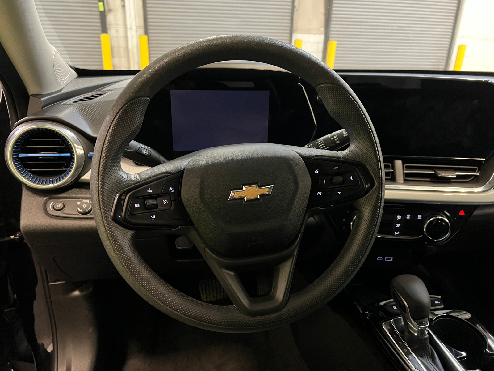 Thumbnail: 2025 Chevrolet Trax - 5