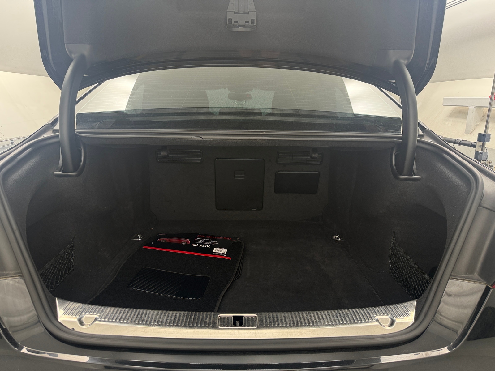 Thumbnail: 2017 Audi A8 - 6