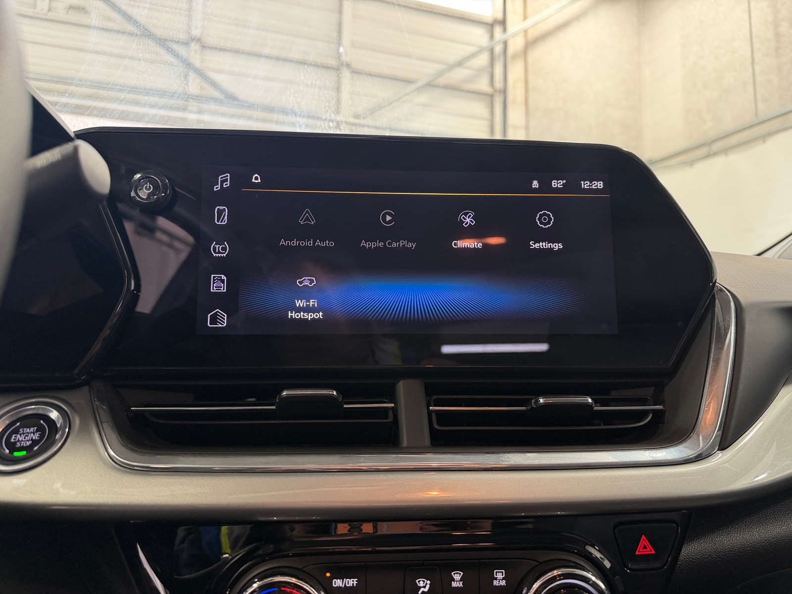 Thumbnail: 2025 Chevrolet Trax - 4