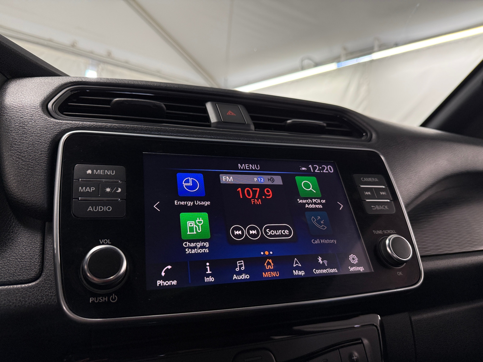 Thumbnail: 2020 Nissan Leaf - 4