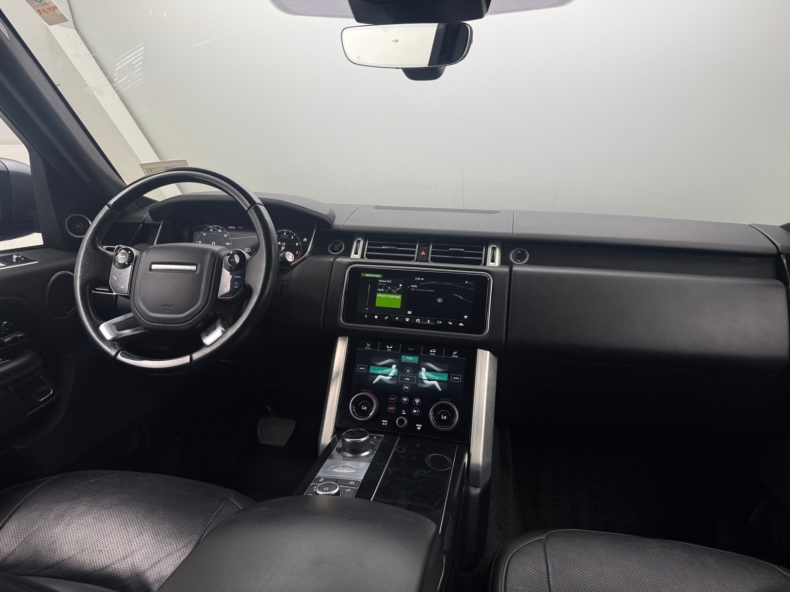 Thumbnail: 2019 Land Rover Range Rover - 2