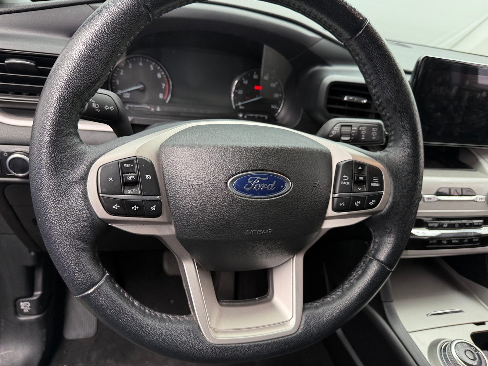 Thumbnail: 2023 Ford Explorer - 5