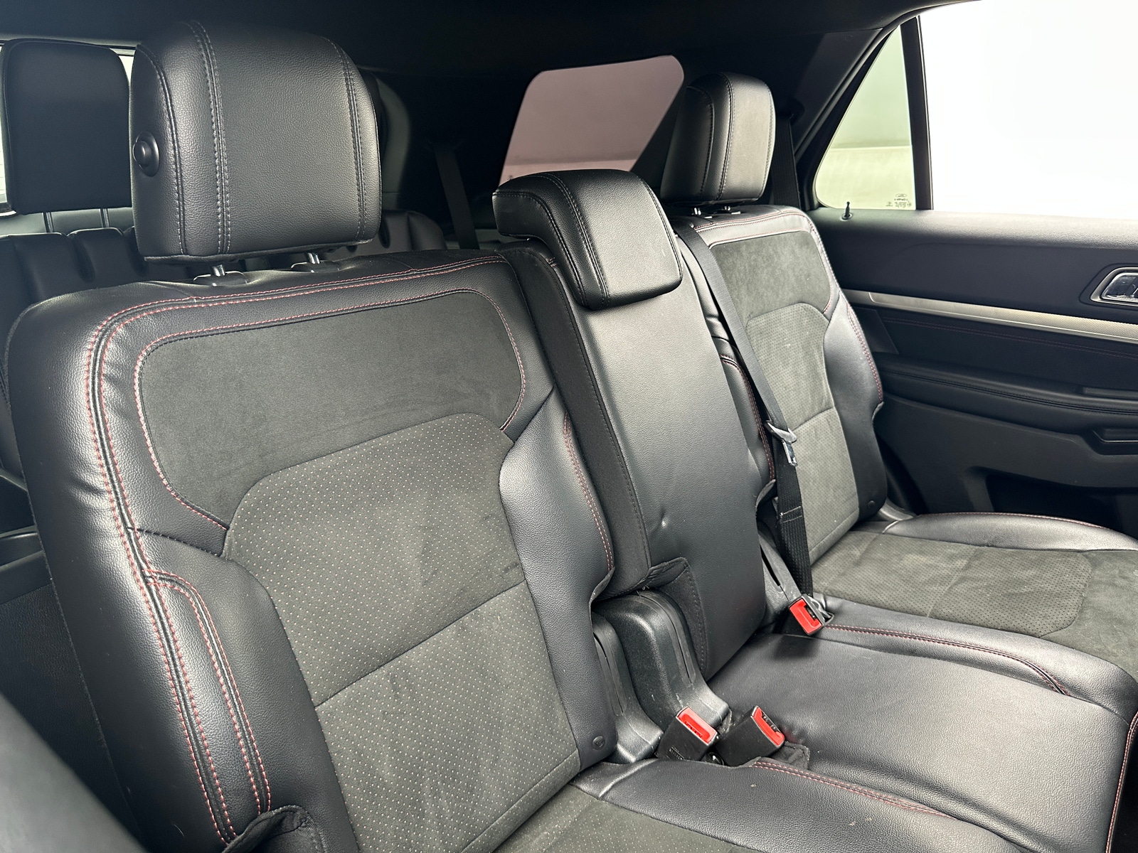 Thumbnail: 2019 Ford Explorer - 6
