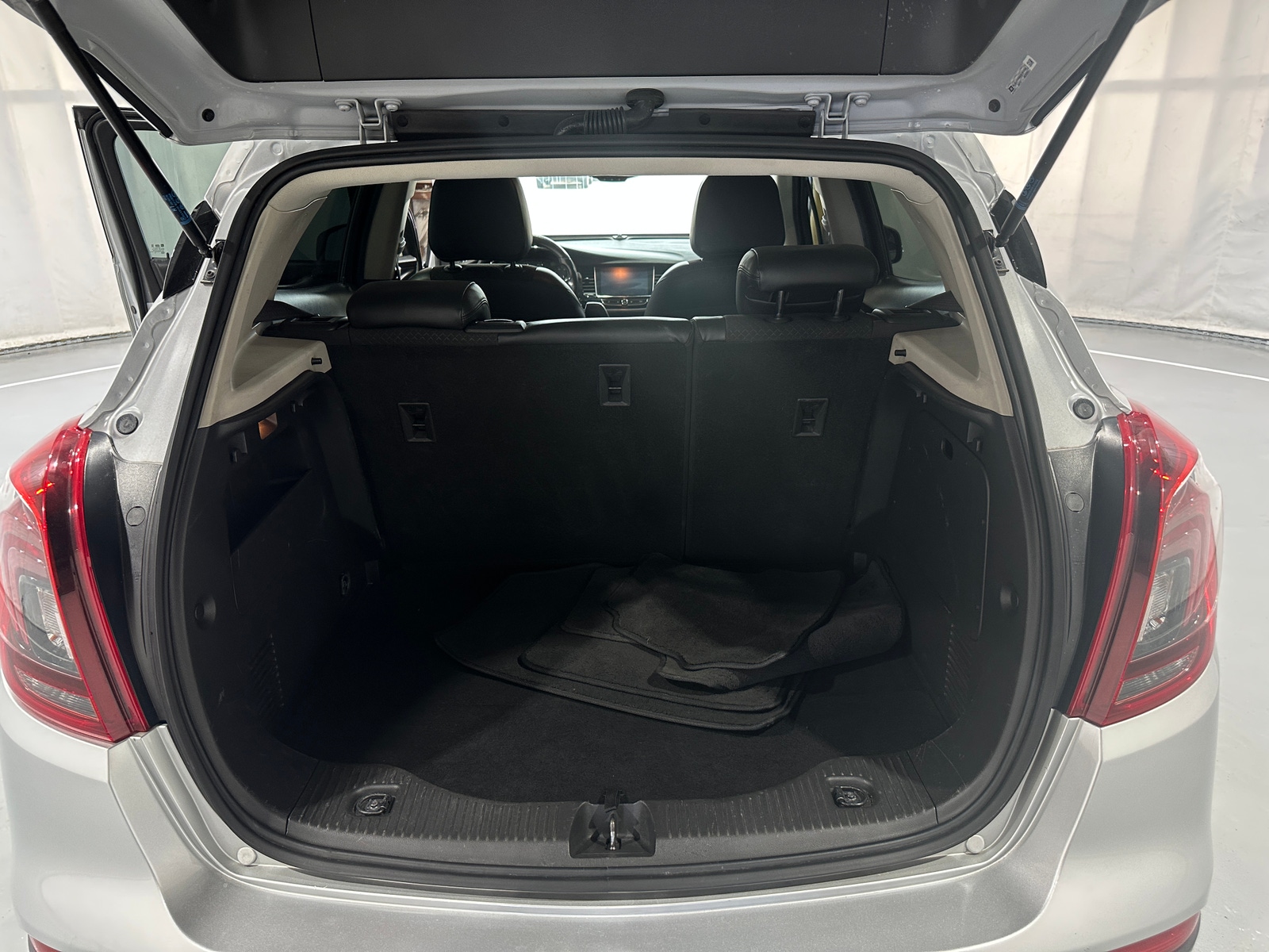 Thumbnail: 2019 Buick Encore - 6