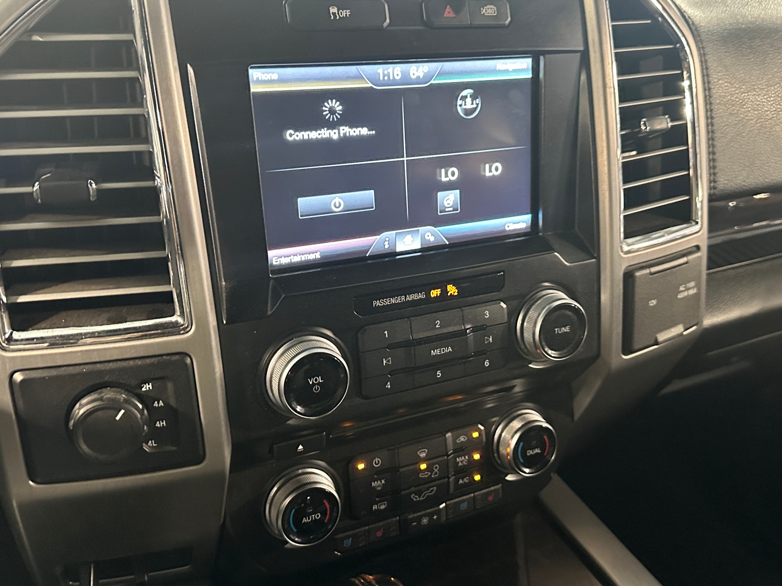 Thumbnail: 2015 Ford Econoline - 4