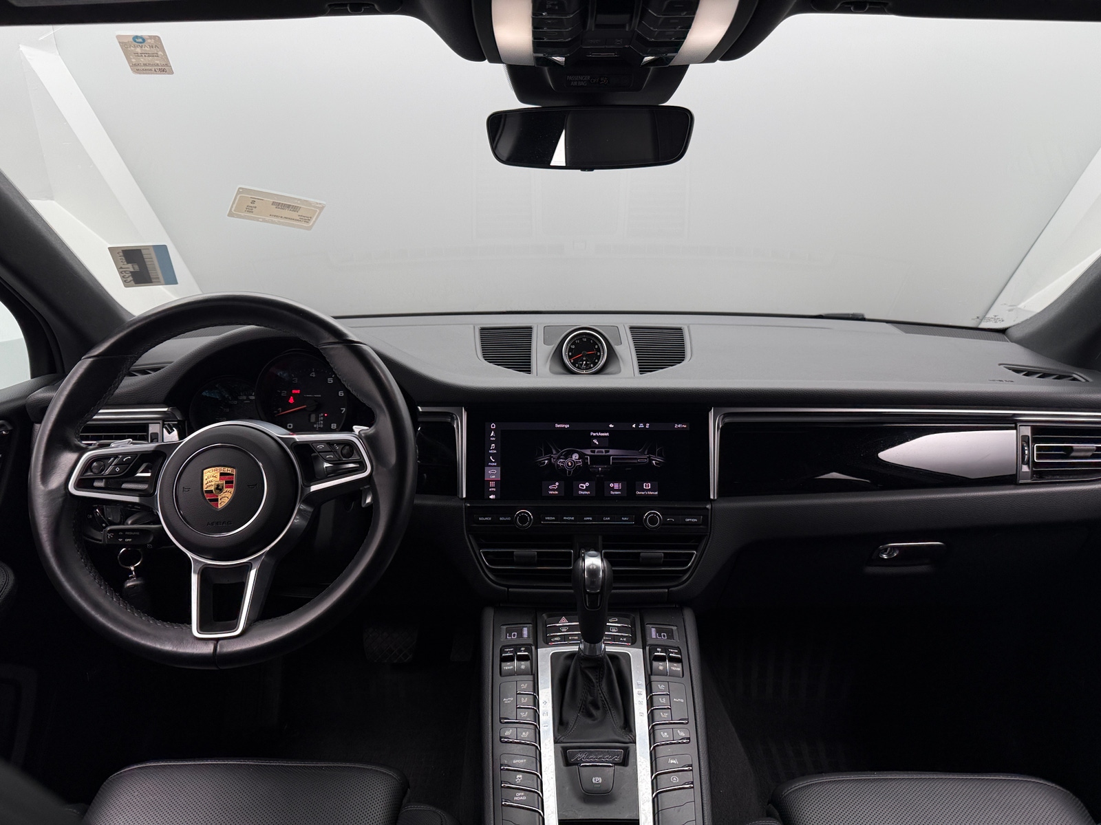 Thumbnail: 2021 Porsche Macan - 2