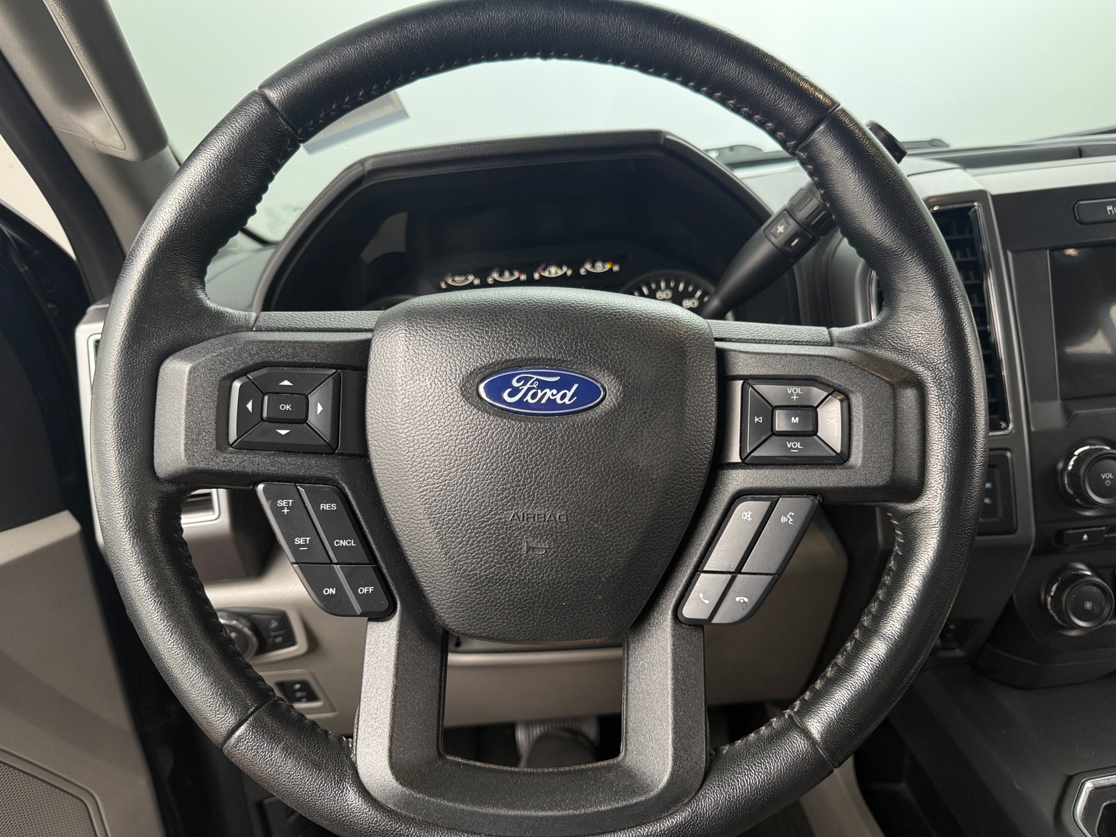 Thumbnail: 2018 Ford Econoline - 5