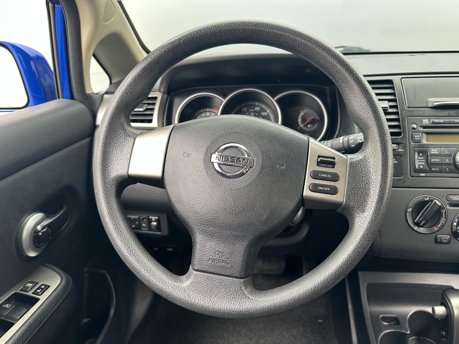 Thumbnail: 2011 Nissan Versa - 5